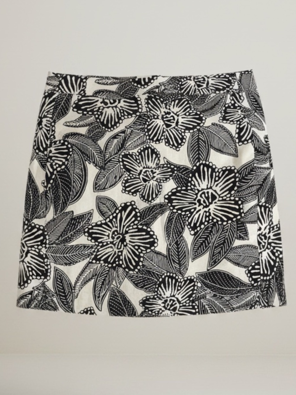 J.Crew Floral Print Mini Skirt Black White NWOT Size 4